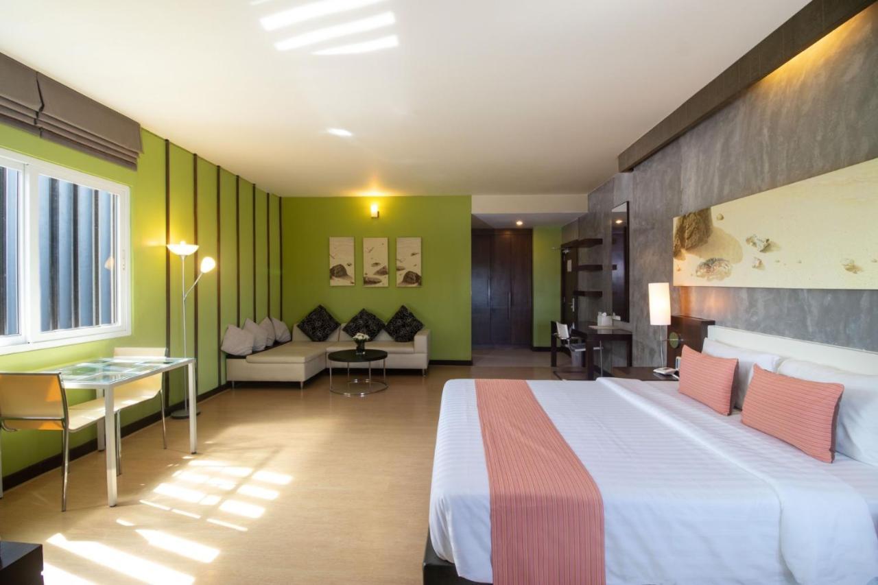 Silathip Huahin Serviced Apartment & Hotel Екстер'єр фото