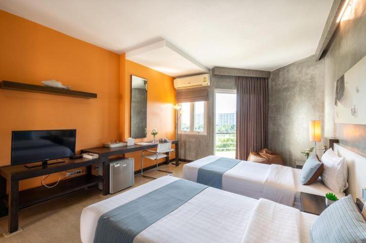 Silathip Huahin Serviced Apartment & Hotel Екстер'єр фото