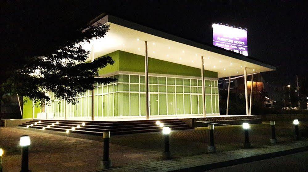 Silathip Huahin Serviced Apartment & Hotel Екстер'єр фото