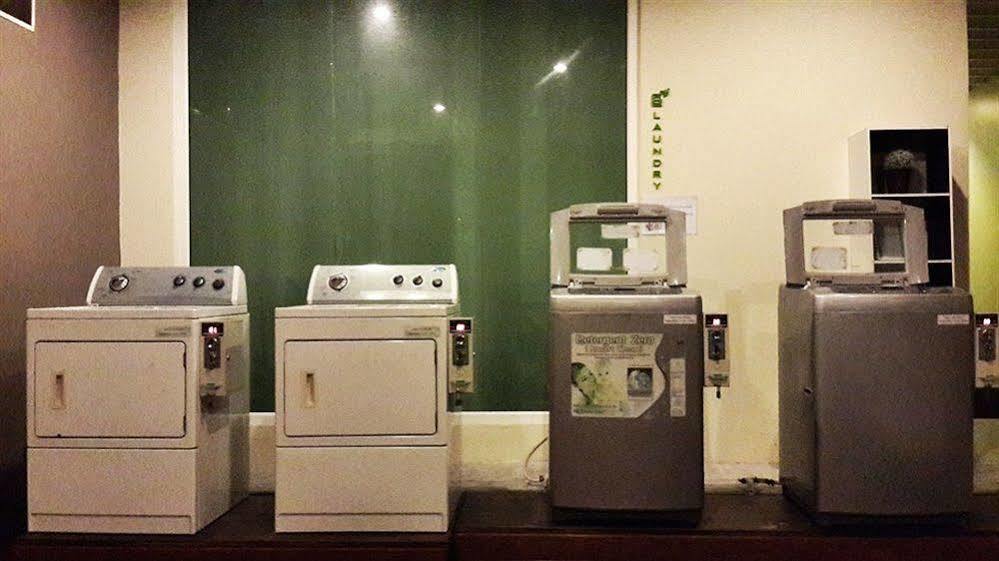 Silathip Huahin Serviced Apartment & Hotel Екстер'єр фото