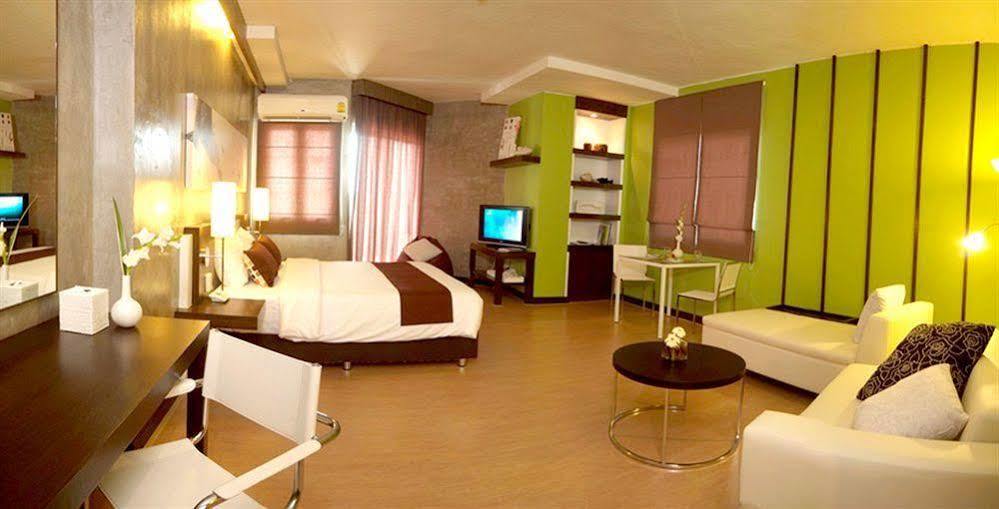 Silathip Huahin Serviced Apartment & Hotel Екстер'єр фото