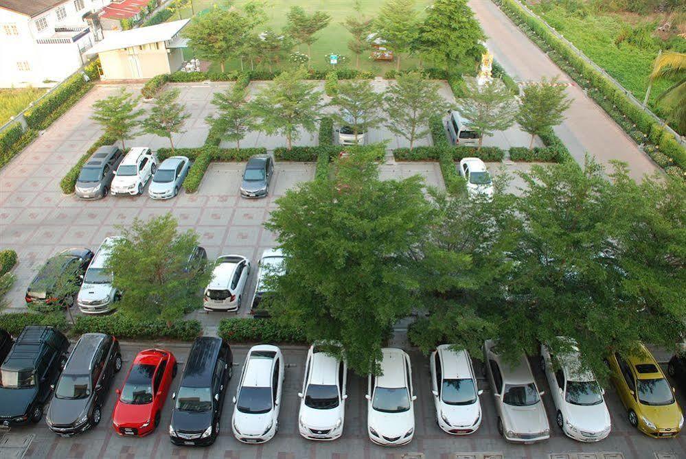 Silathip Huahin Serviced Apartment & Hotel Екстер'єр фото